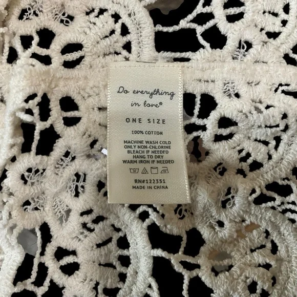 Do Everything in Love White Crochet Lace Duster Kimono One Size NWT - Picture 5 of 5